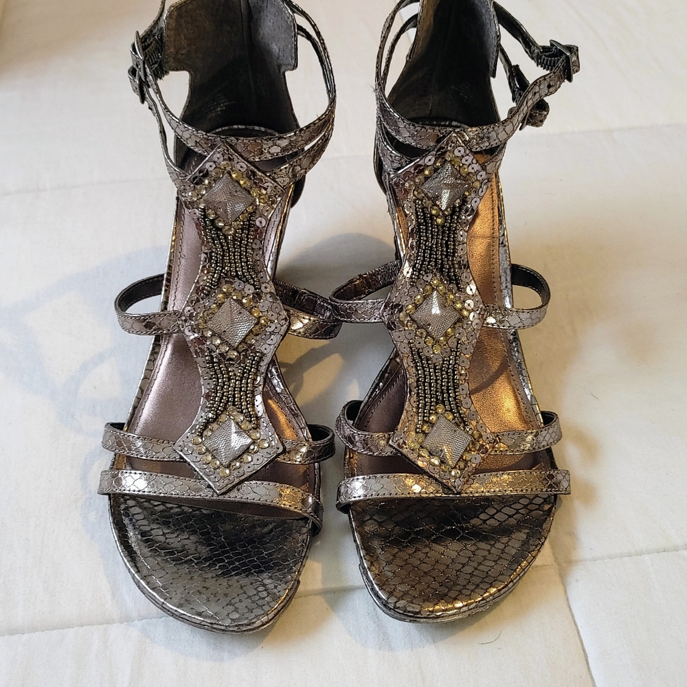 Kenneth Cole Rhinestone Wedge heel sandals. Silver Size 9 1/2